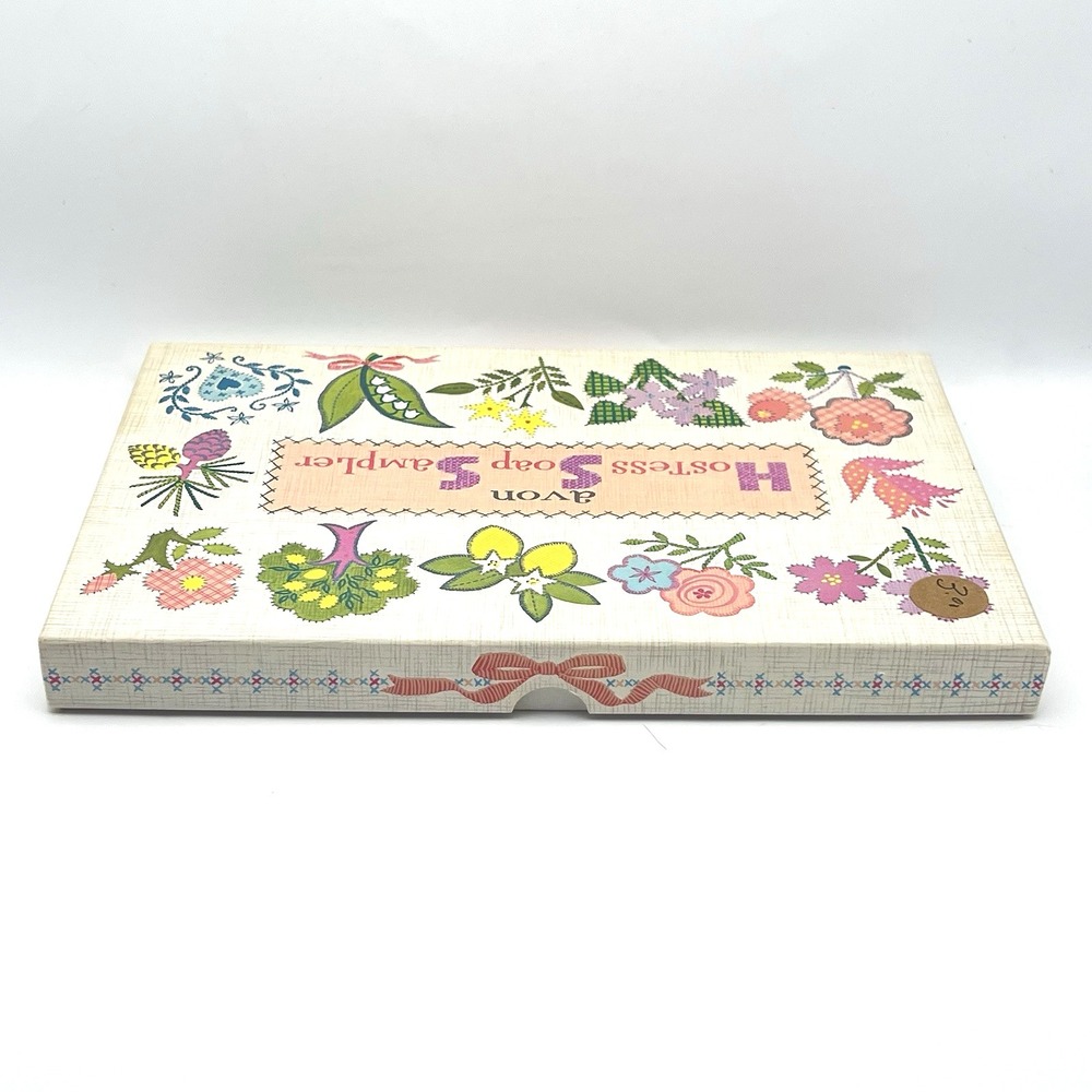 Vintage Avon Hostess Soap Sampler 1964-65 Original Box 12 Pastel Cakes Of Soap - Picture 10 of 16